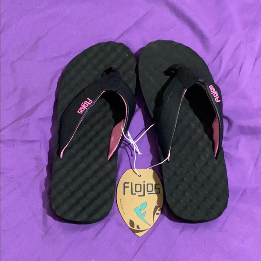 NWT Flojos Black and Pink Flip-flops Size 8